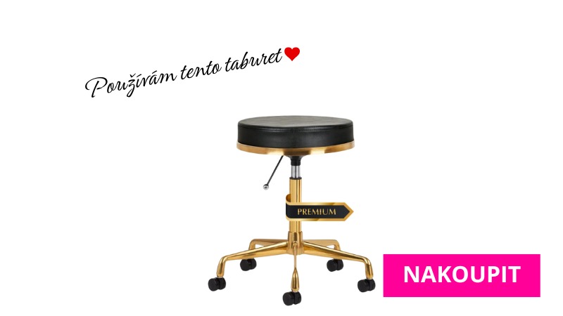 Černý otočný taburet s nastavitelnou výškou. Design zlatá konstrukce, černé polstrování.
